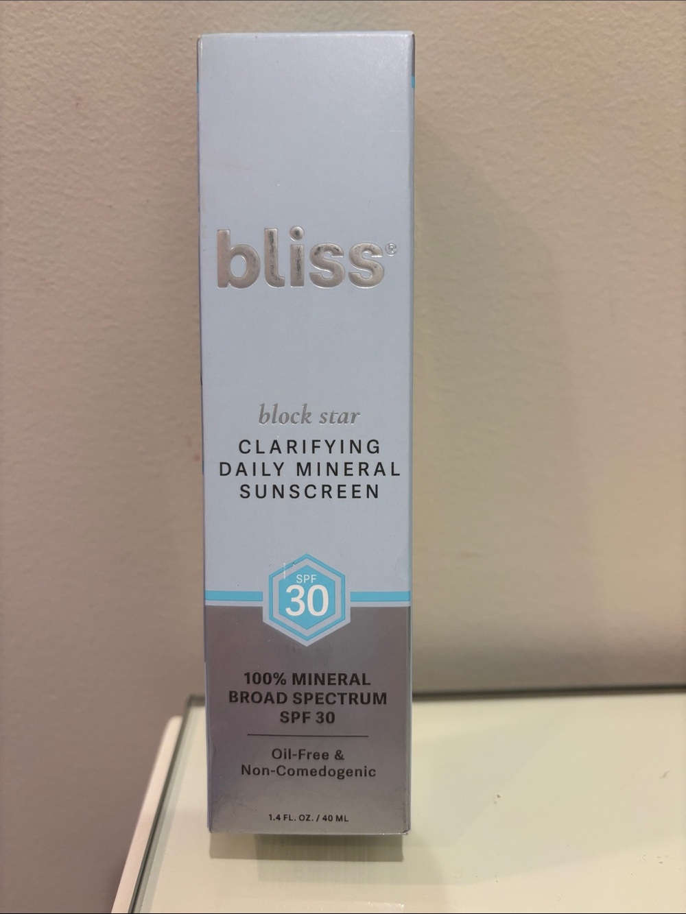Bliss Clarifying Daily Mineral Sunscreen SPF 30 - Pale Blue & Silver